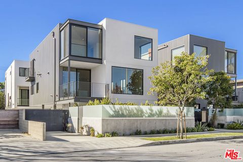 Photo of 2019 Barry Avenue, Los Angeles, CA 90025 (MLS # 26635141)