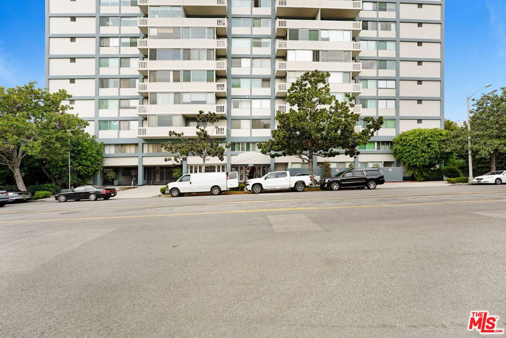 Photo of 969 Hilgard Avenue #1002, Los Angeles, CA 90024 (MLS # 25599127)