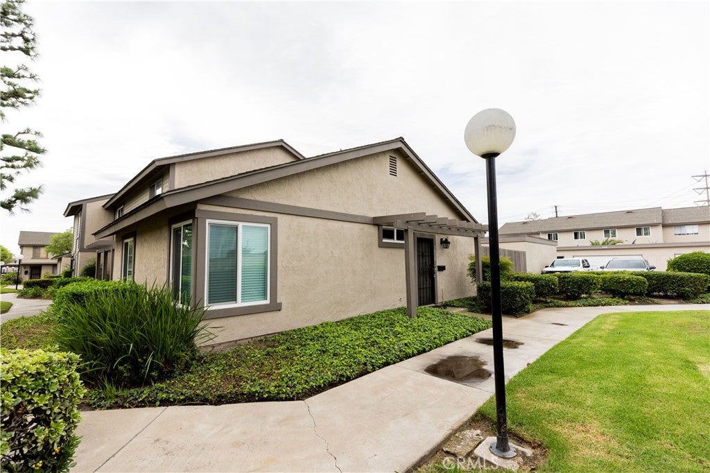 581 W Alton G