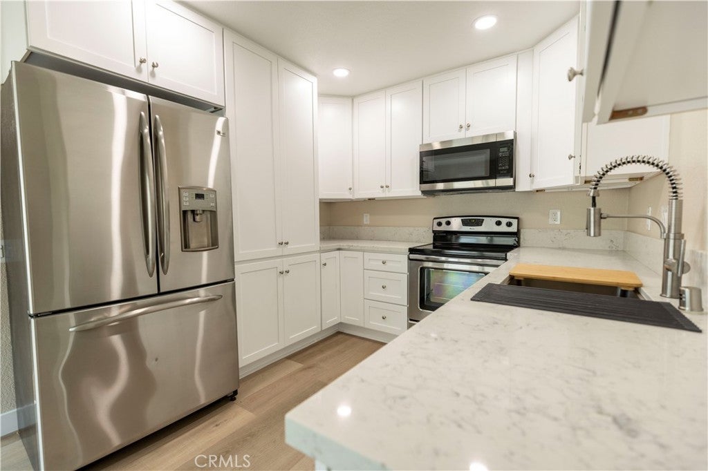 581 W Alton G