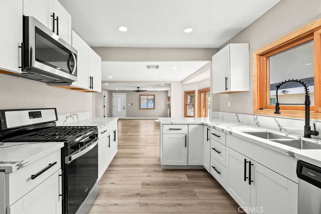 1519 W 22nd Place