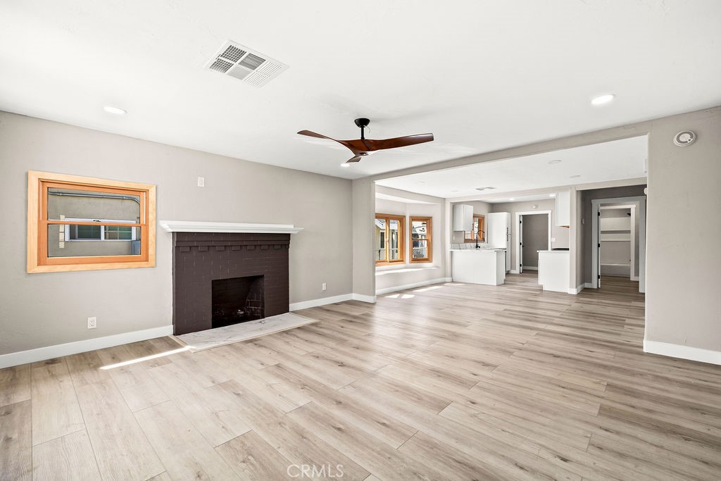 1519 W 22nd Place