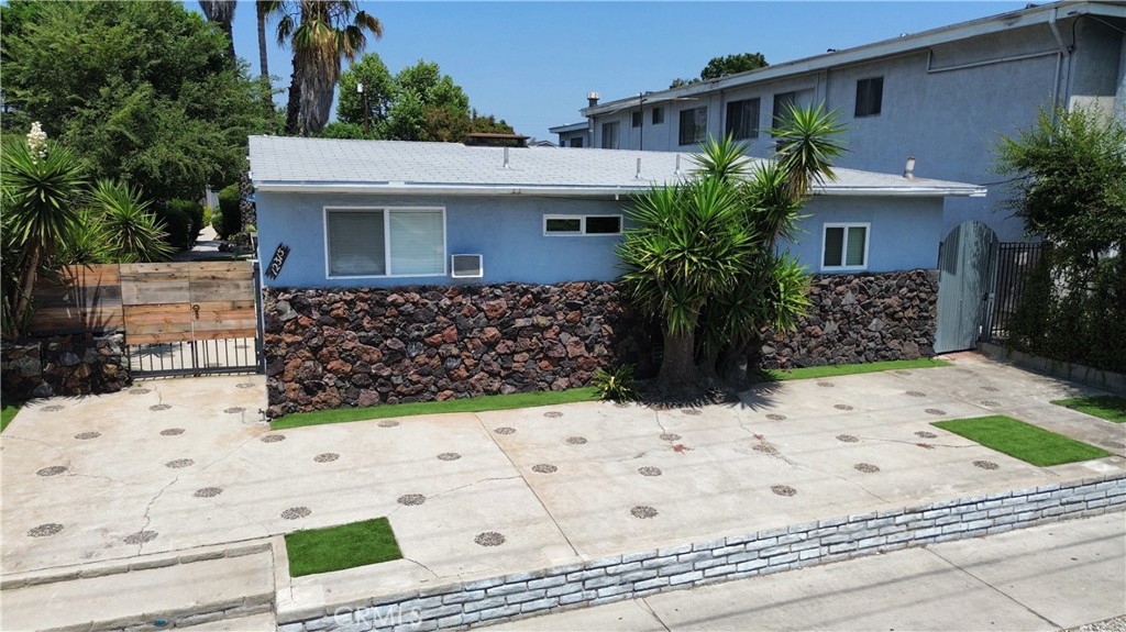 Properties 1 12315 Burbank Boulevard