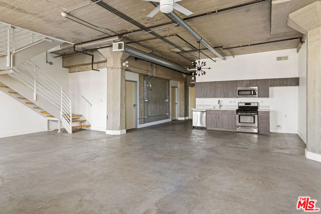 825 E 4th Street 503