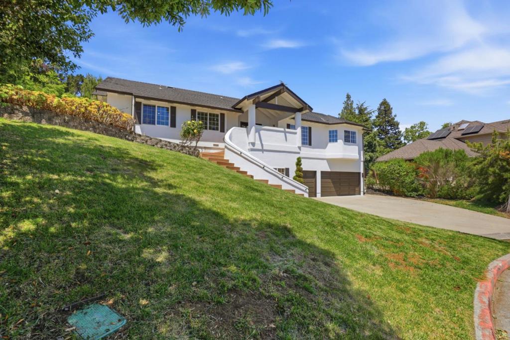 1035 Appian Way