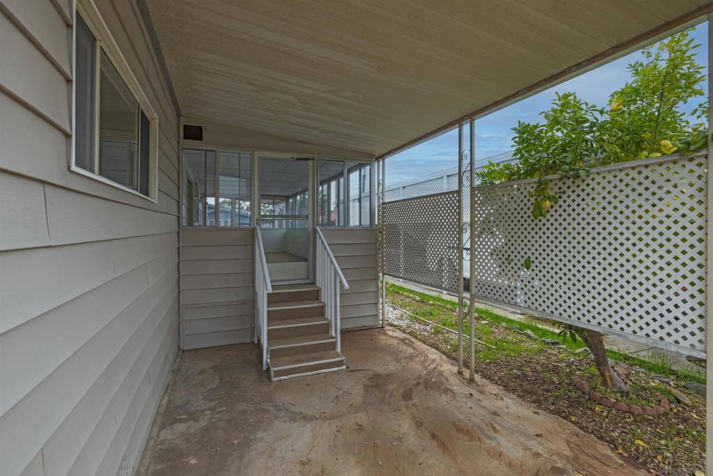 1440 S Orange Ave 99