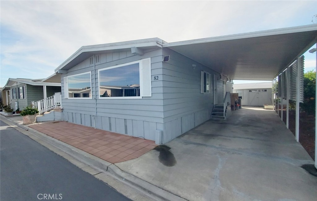 15300 MAGNOLIA Street 82