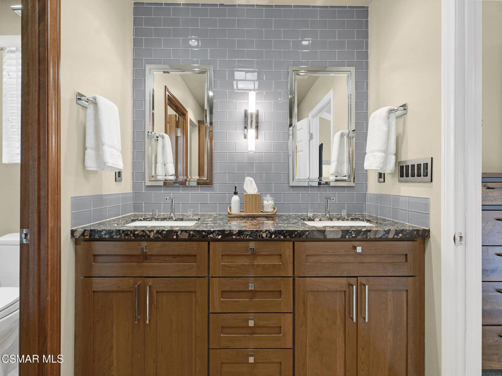 Reyes Adobe-886 - 886 - Residential