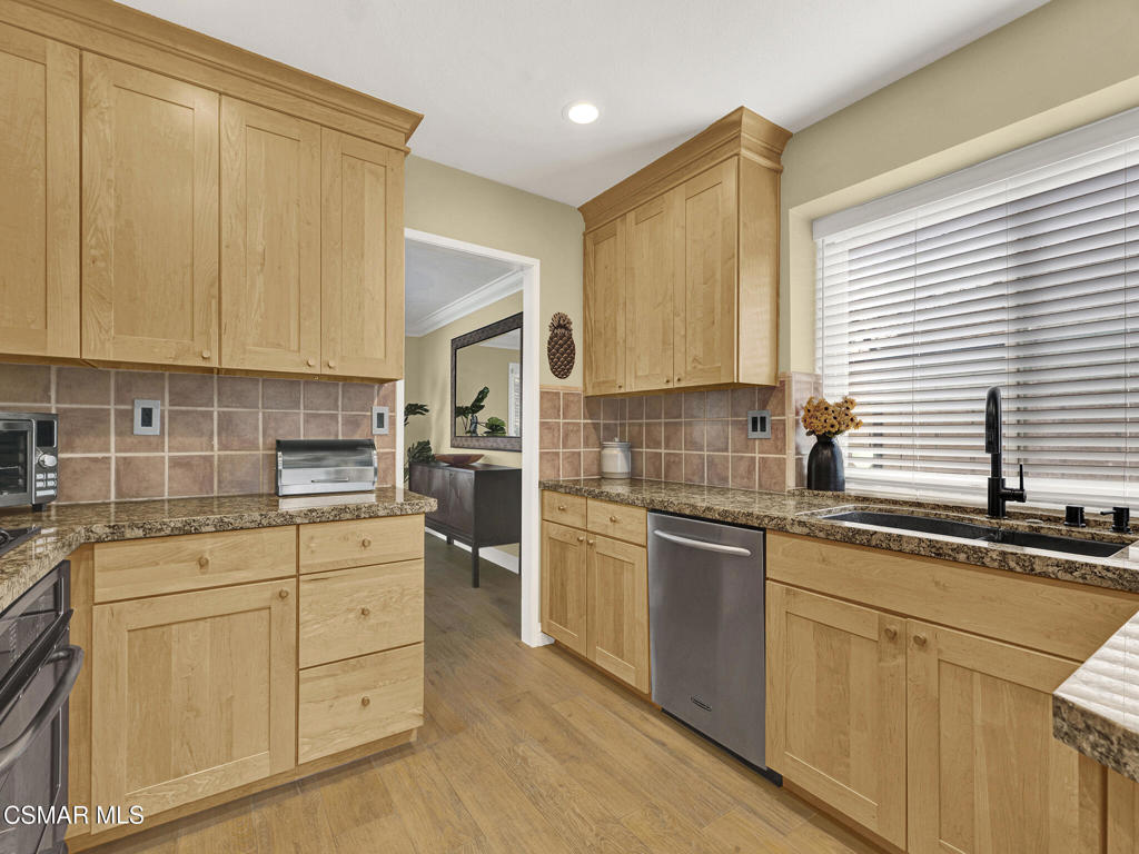 Reyes Adobe-886 - 886 - Residential