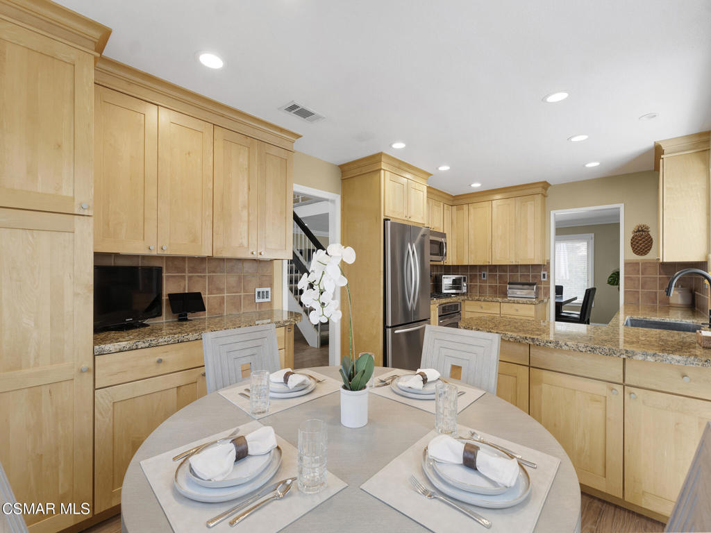 Reyes Adobe-886 - 886 - Residential