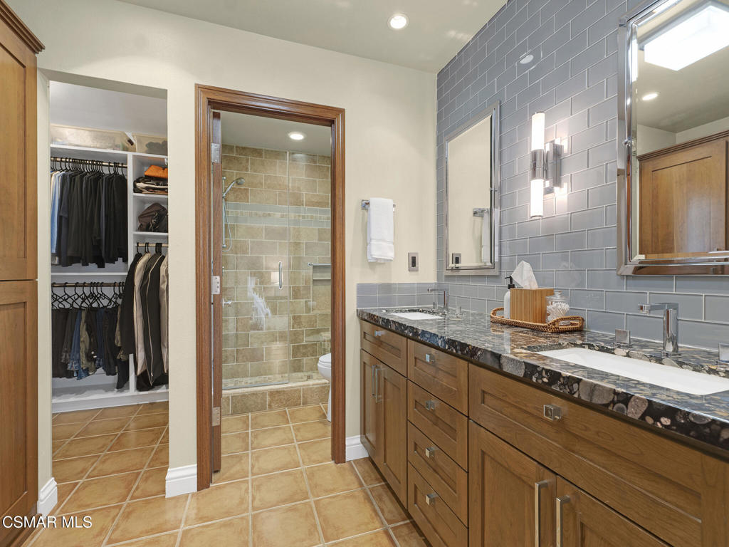 Reyes Adobe-886 - 886 - Residential