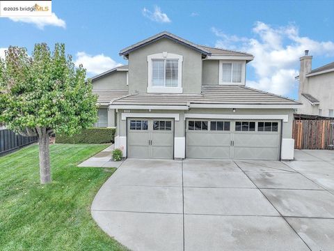 Photo of 2310 Yorkshire Drive Dr, Antioch, CA 94531 (MLS # 41114859)