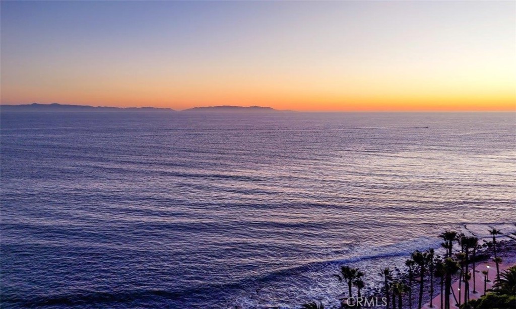 2105 W Paseo Del Mar