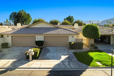 Photo of 211 Las Lomas, Palm Desert, CA 92260 (MLS # 219139618DA)