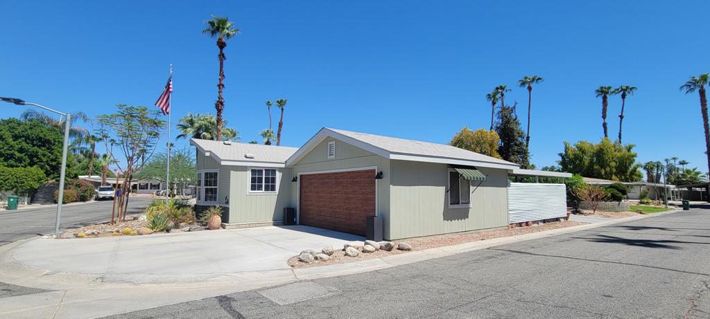 502 Cerritos Way