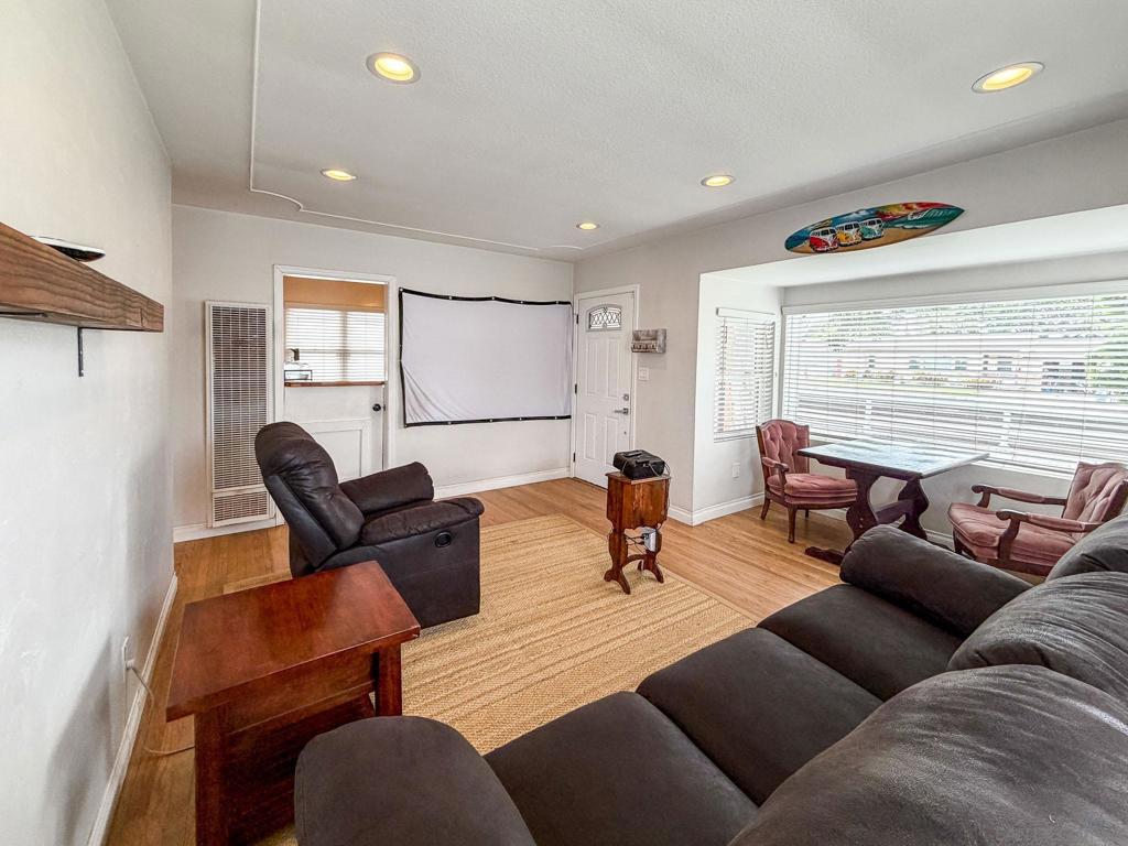 1111 9th St