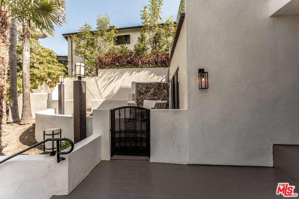 4961 Marmol Drive