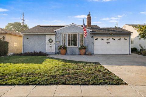 Photo of 1817 N Hollywood Way, Burbank, CA 91505 (MLS # SR25275928)