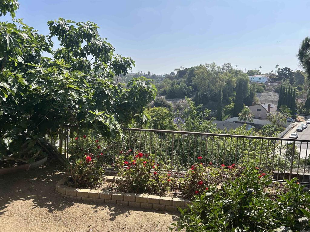 3 bedroom + Den | 2 Bathroom -living room, family room, kitchen ( Gas stove) Fireplace, AC -Hook ups- washer and dryer in garage Garage- 2 car Plus drive way Back yard with lots of fruit trees + space. Must see in person. $30 application+ CR fee ( Adults 18+) APPLICATION WILL BE GIVEN ON SHOWING DATE.