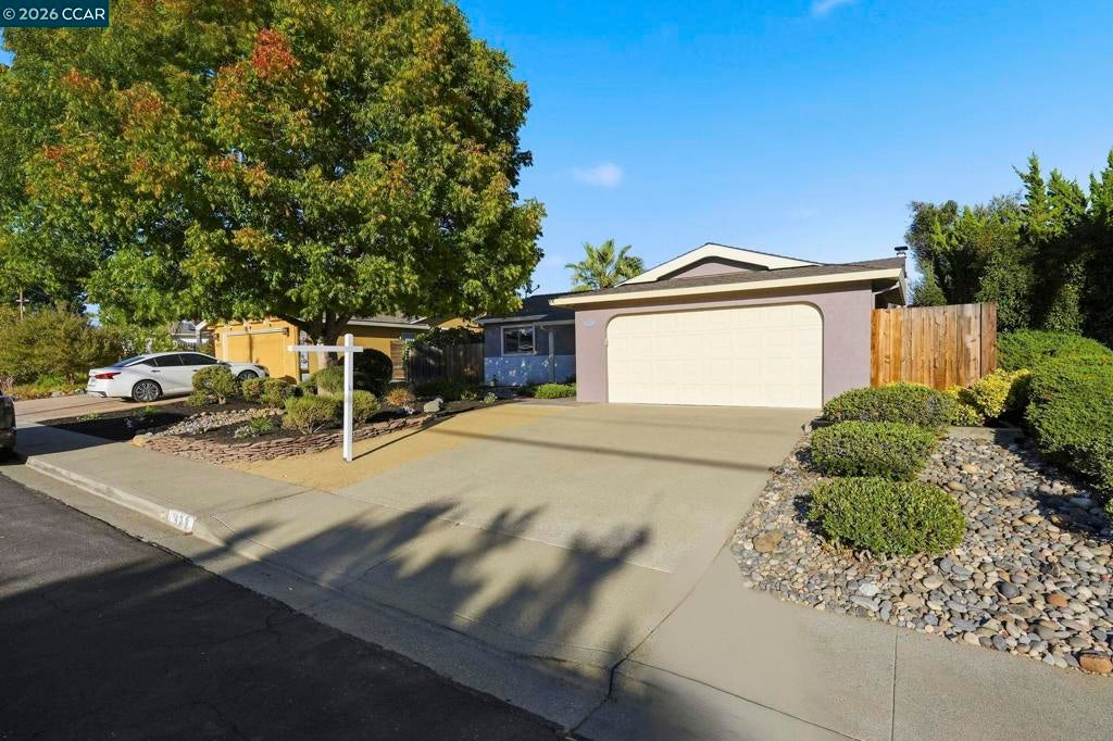 433 Lassen Dr