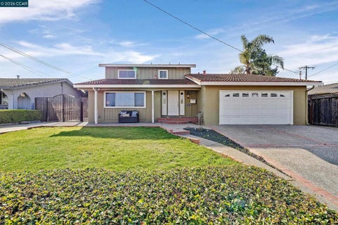 Photo of 9597 Davona Dr, San Ramon, CA 94583 (MLS # 41130591)
