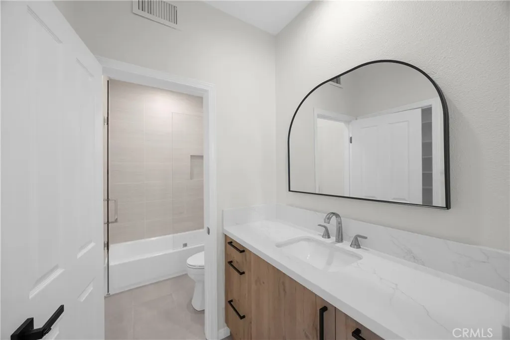 Newport Coast, California 92657, United States, 6 Bedrooms Bedrooms, ,4 BathroomsBathrooms,Residential,Active,242034