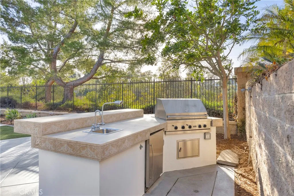 Newport Coast, California 92657, United States, 6 Bedrooms Bedrooms, ,4 BathroomsBathrooms,Residential,Active,242034