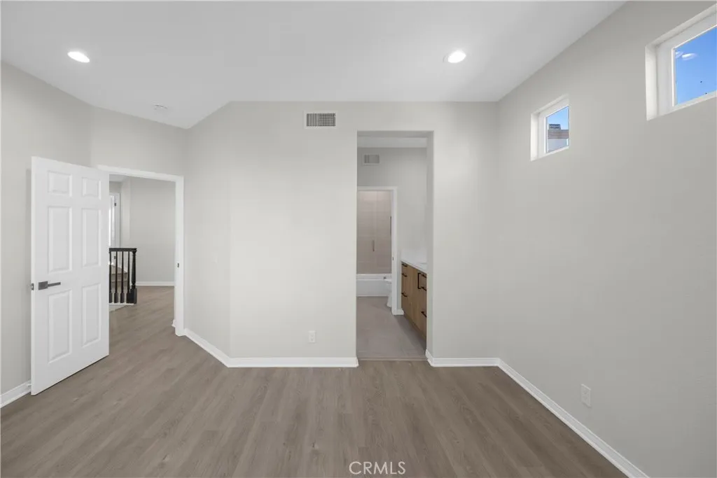 Newport Coast, California 92657, United States, 6 Bedrooms Bedrooms, ,4 BathroomsBathrooms,Residential,Active,242034