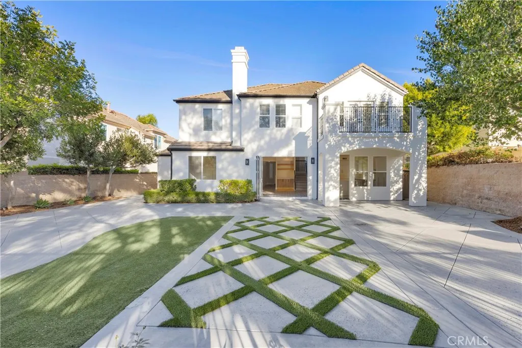 Newport Coast, California 92657, United States, 6 Bedrooms Bedrooms, ,4 BathroomsBathrooms,Residential,Active,242034