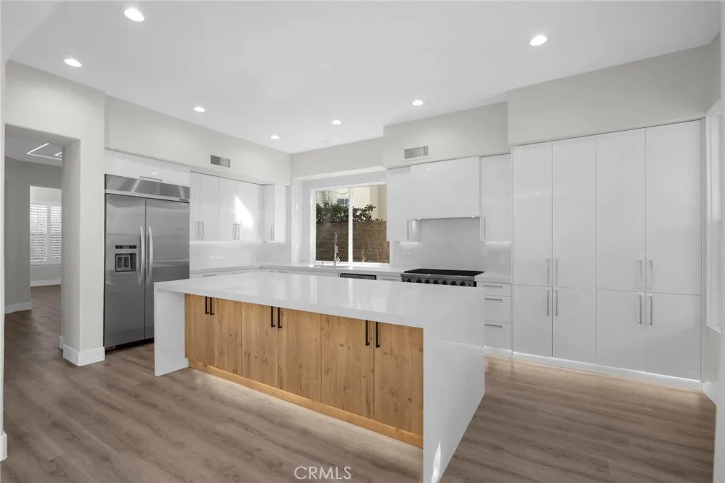 Newport Coast, California 92657, United States, 6 Bedrooms Bedrooms, ,4 BathroomsBathrooms,Residential,Active,242034