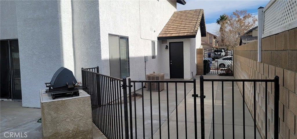 43333 Cottage Lane