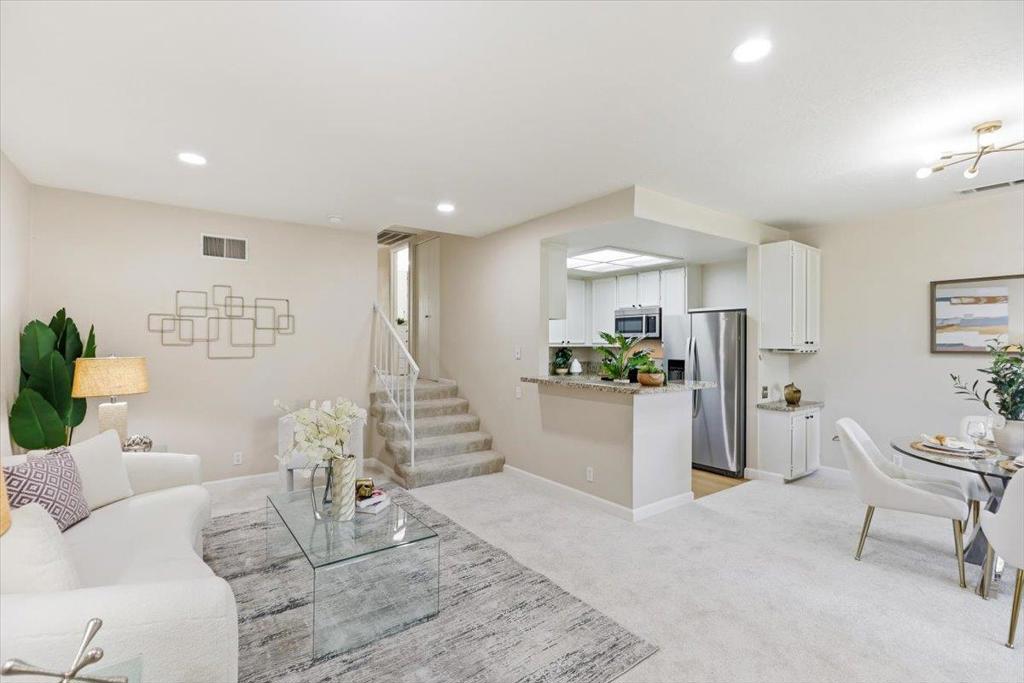 479 Costa Mesa Terrace B