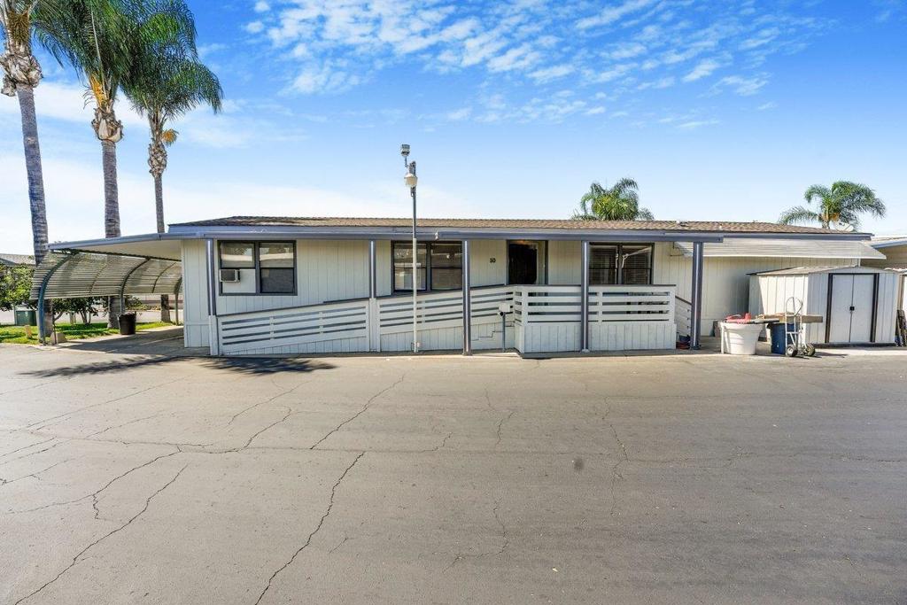 East Escondido - Manufactured In Park