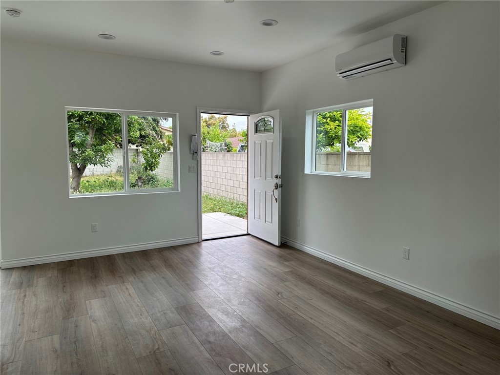 3354 Bartlett Ave.