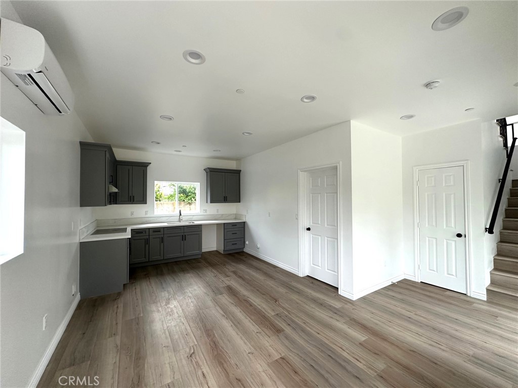 3354 Bartlett Ave.