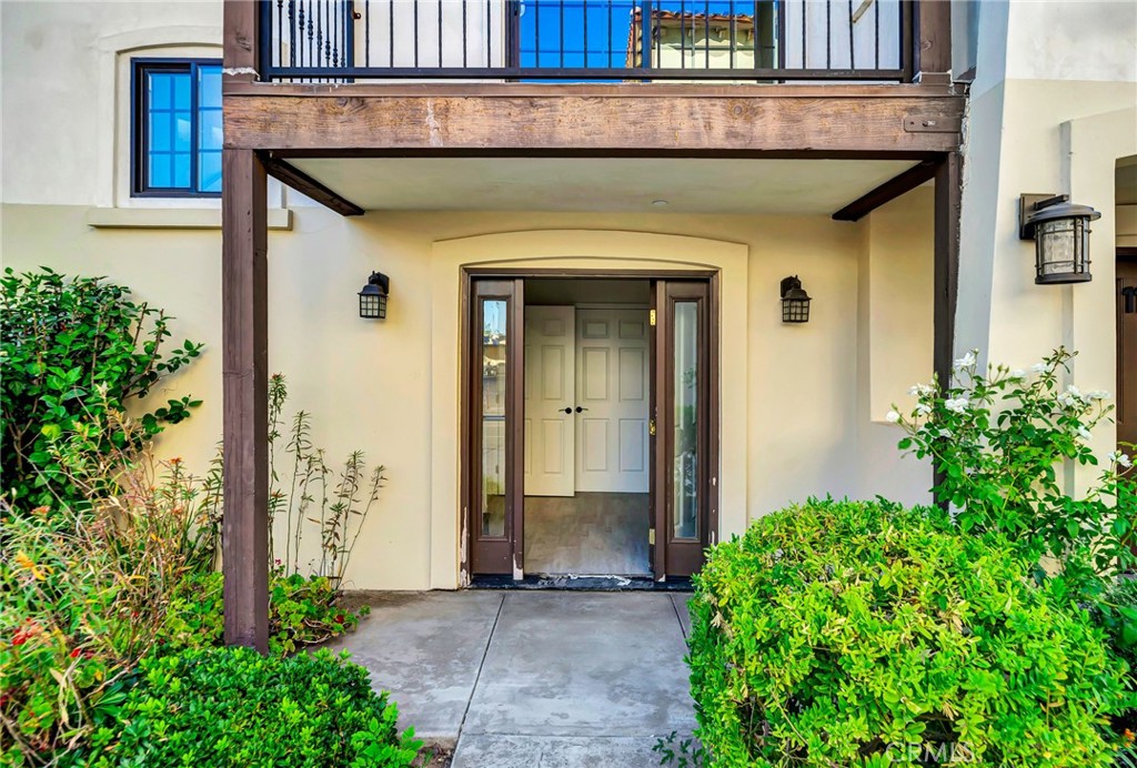 his beautifully designed 1,730 sq ft townhome, built in 2020, blends modern comfort with functional living in the heart of San Fernando, California.
The main level features a convenient laundry room, a full bathroom, and brand-new Whirlpool appliances.
On the second floor, a bright and versatile office space sits next to another full bathroom and opens to a spacious living room with a private balcony showcasing scenic views of the neighborhood and surrounding mountains. The adjacent dining area flows seamlessly into a contemporary kitchen, complete with white cabinetry and sleek new stainless steel appliances.
The third level features two generously sized bedrooms, each with its own full bathroom and ample closet space. The master bedroom is the largest room in the home, offering maximum comfort, privacy, and storage—perfect for restful living.