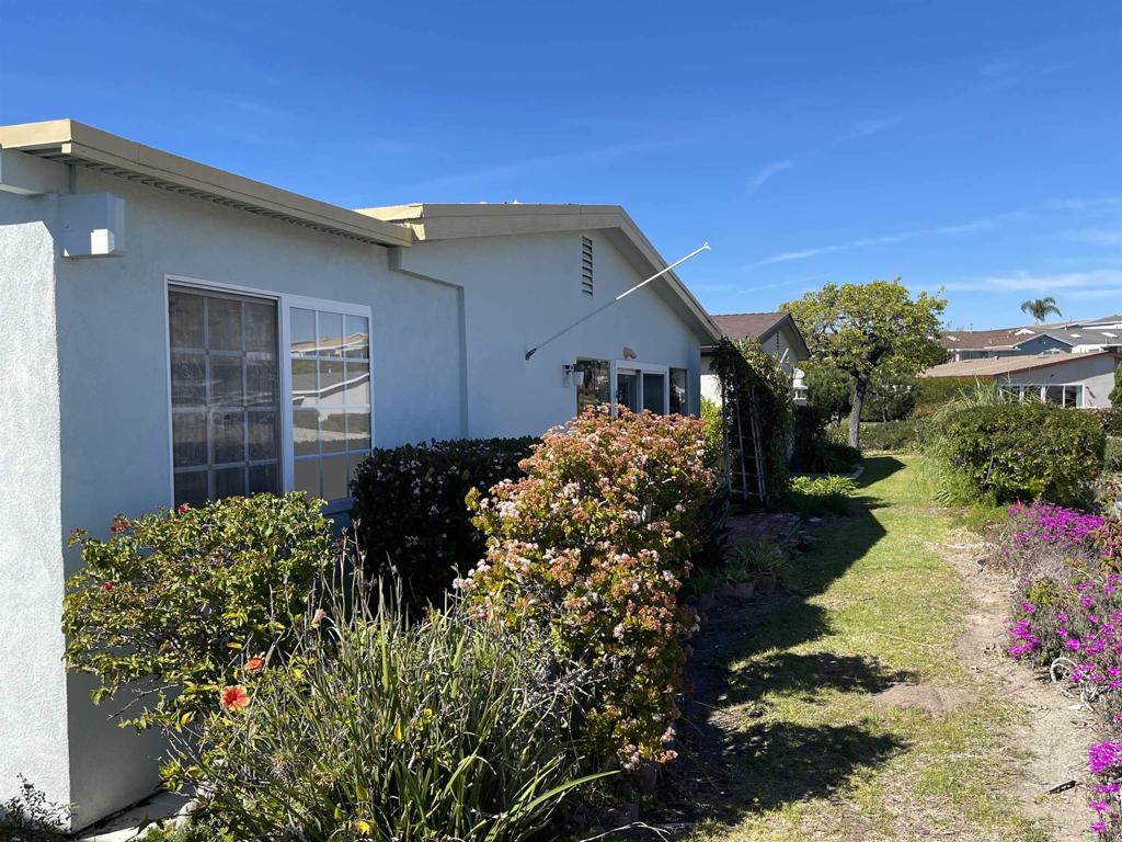 3808 Vista Campana S 22