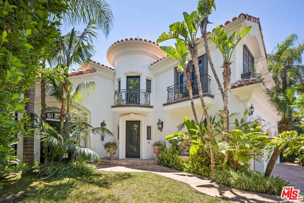 Pacific Palisades, California 90272, United States, 6 Bedrooms Bedrooms, ,5 BathroomsBathrooms,Residential,Active,178178