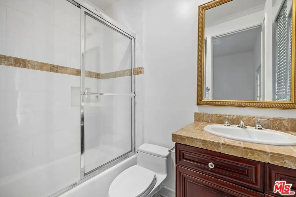 Pacific Palisades, California 90272, United States, 6 Bedrooms Bedrooms, ,5 BathroomsBathrooms,Residential,Active,178178