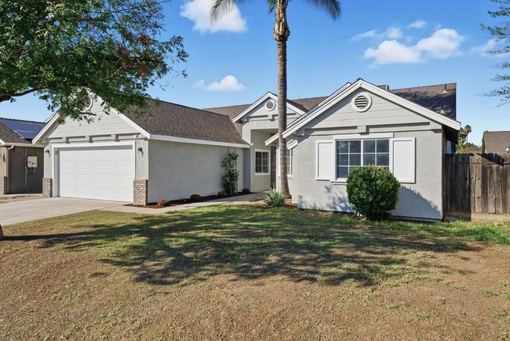 Photo of 612 Saffron Street, Hanford, CA 93230 (MLS # ML82025723)
