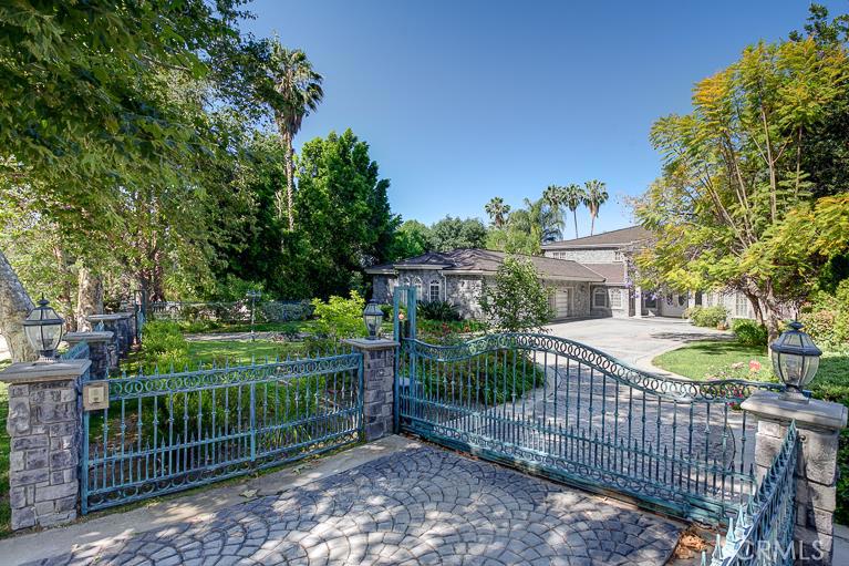 Properties 3 1601 Highland Oaks Drive