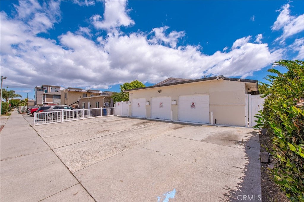 1630 W 206th