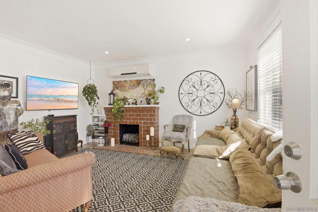 4636 40 Cherokee Ave