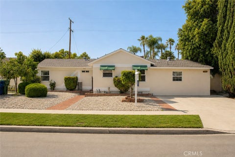 Photo of 17144 Burton Street, Lake Balboa, CA 91406 (MLS # SR26114488)