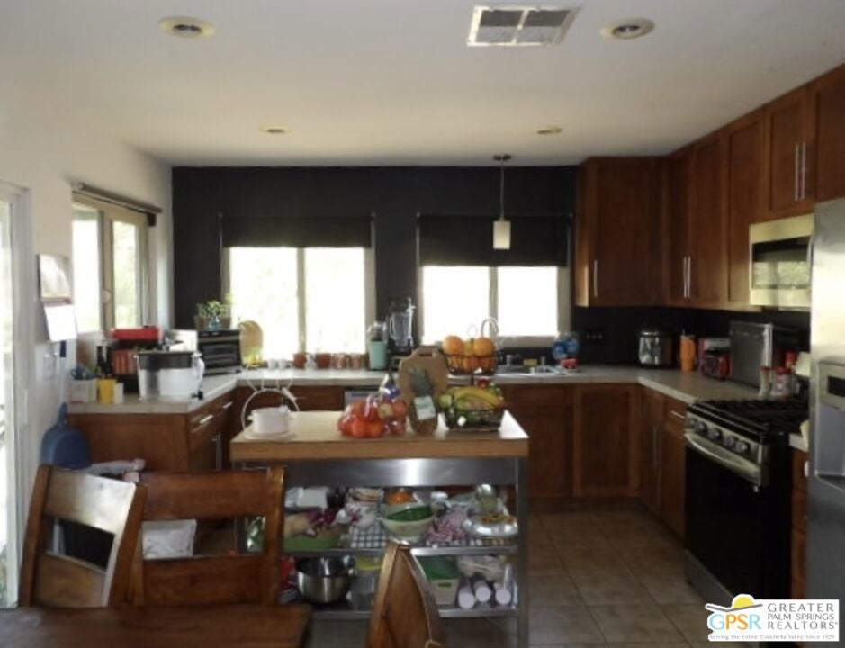 49017 Hibiscus Drive