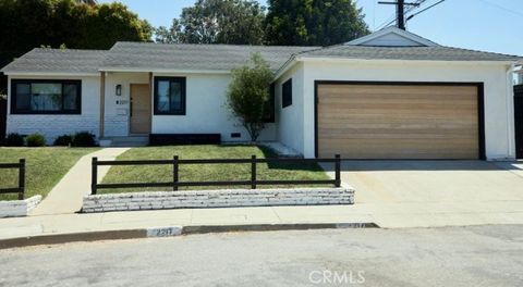 Photo of 2217 190th St, Redondo Beach, CA 90278 (MLS # OC26049992)