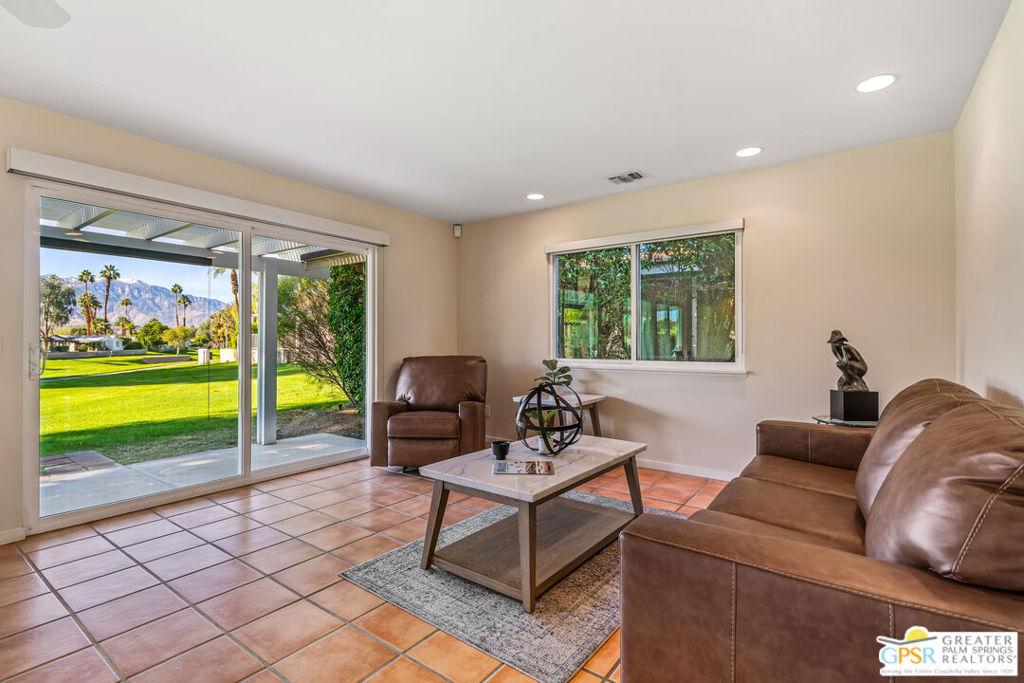 Portola Country Club - Manufactured In Park