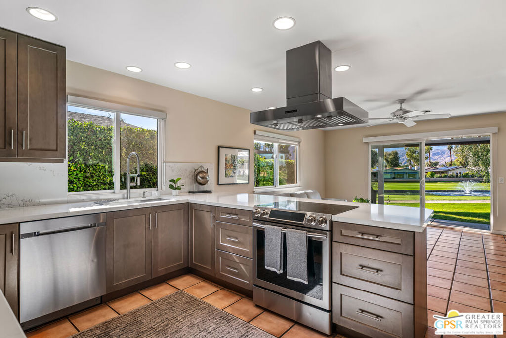 Portola Country Club - Manufactured In Park