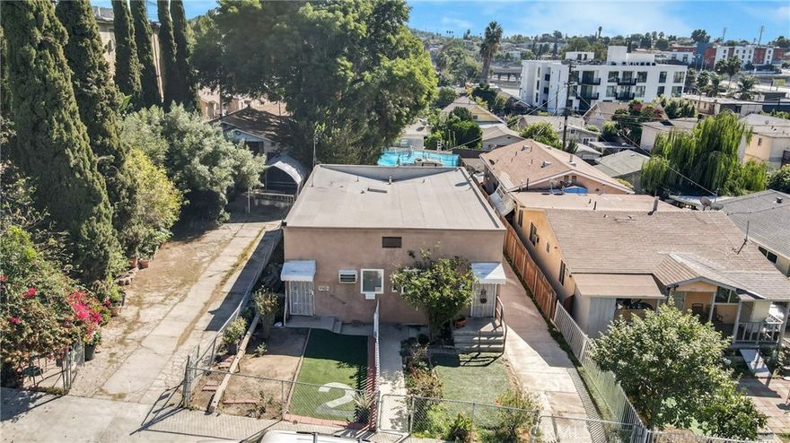 This prime 5,758 sq ft covered land on Chicago St North, Los Angeles, presents a rare opportunity for developers, investors, and/or owner-users. Situated in a high-demand area, the property offers strong development potential in a rapidly growing neighborhood. Property is currently occupied with low paying tenants. Lot does have alley access. 



Located right across the the street from USC Health Sciences Campus and the Los Angeles General Medical Center in the East LA/Boyle Heights submarket. The site benefits from excellent accessibility right outside DTLA. Its strategic position, now amplified with being in the new SB 79 Tier-2 zone should allow for considerable more density on the site, buyer to verify.
