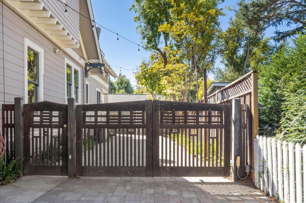 142 Johnson Avenue